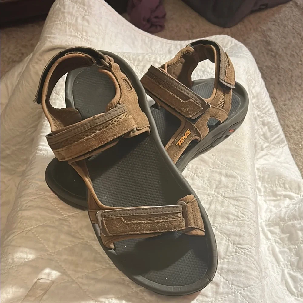 Teva Men’s Brown Outdoor Sandals with‎ Adjustable Straps. Size 10